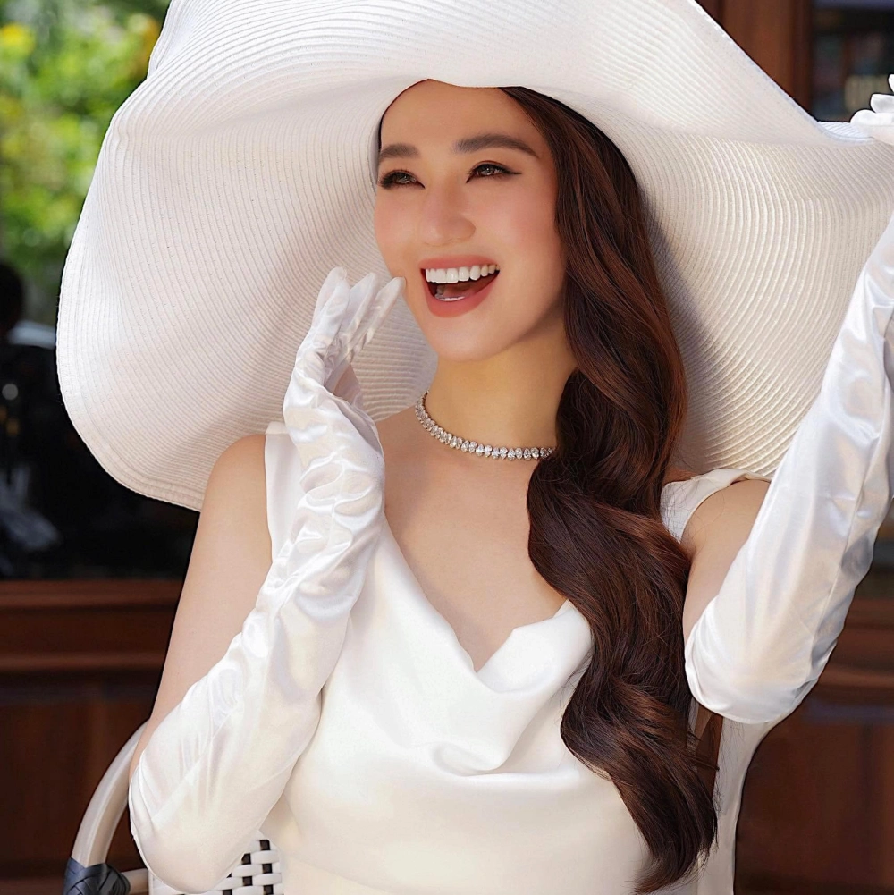 Cùng theo dõi Khánh My ca sĩ giấu mặt và những tiết lộ bất ngờ