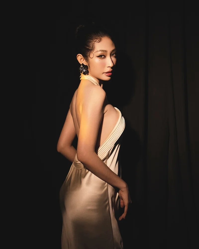 Khổng Tú Quỳnh album nổi bật với sắc màu cá tính riêng