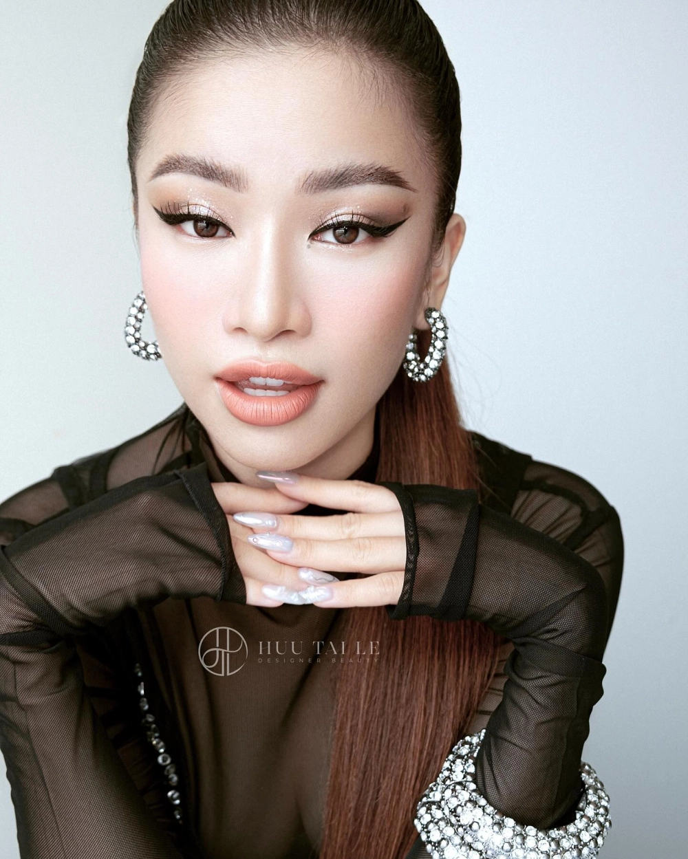 Lời bài hát Hành trình của lá Lâm Bảo Ngọc đầy sâu lắng và ý nghĩa