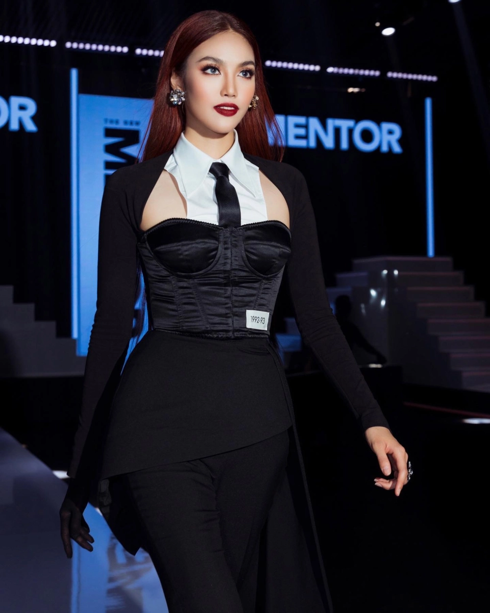 Lan Khuê Miss World 2015 Top 11 nhờ bình chọn khán giả