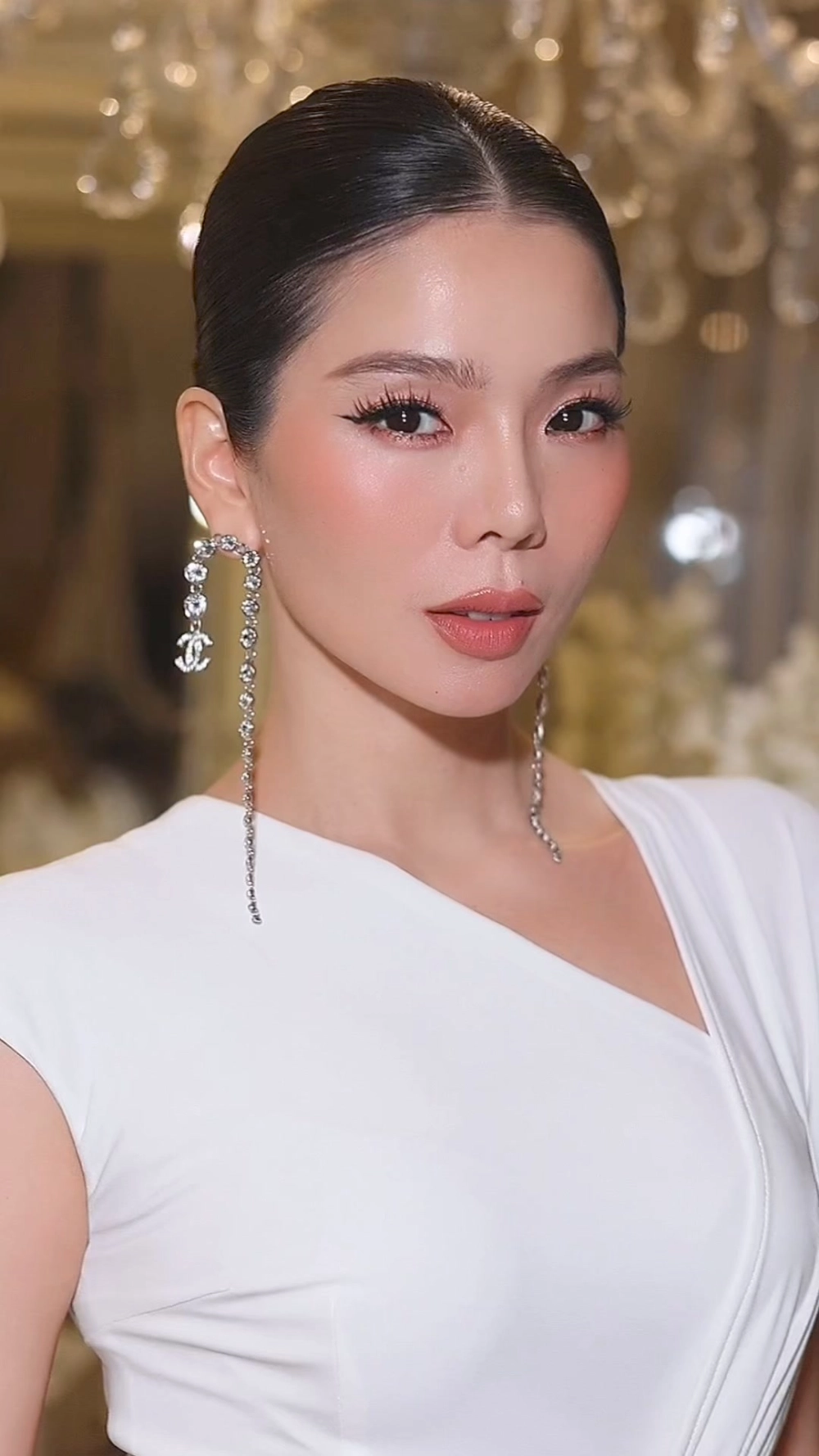 lệ quyên bài hát có sức hút mạnh mẽ với nhiều thế hệ người yêu nhạc