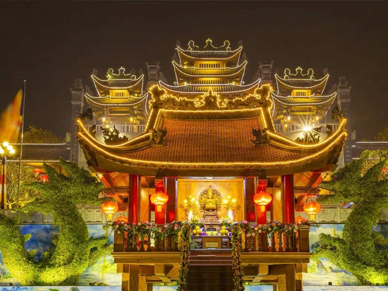 Di tích lịch sử chùa Ba Vàng là điểm đến hấp dẫn, gắn liền với lịch sử và văn hóa Phật giáo