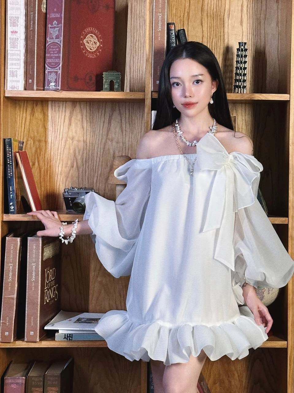 Linh Ngọc Đàm học trường nào để có được nền tảng vững chắc như hiện nay