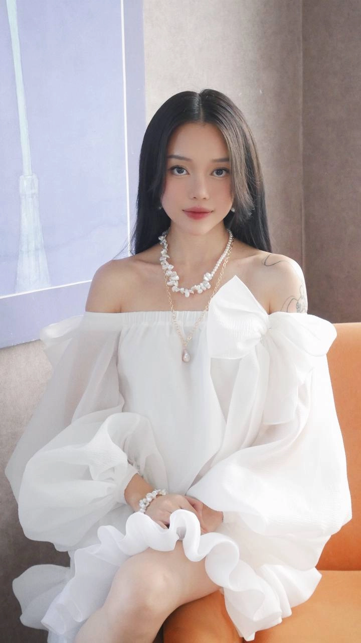 Tìm hiểu Linh Ngọc Đàm học trường gì và những năm tháng học tập