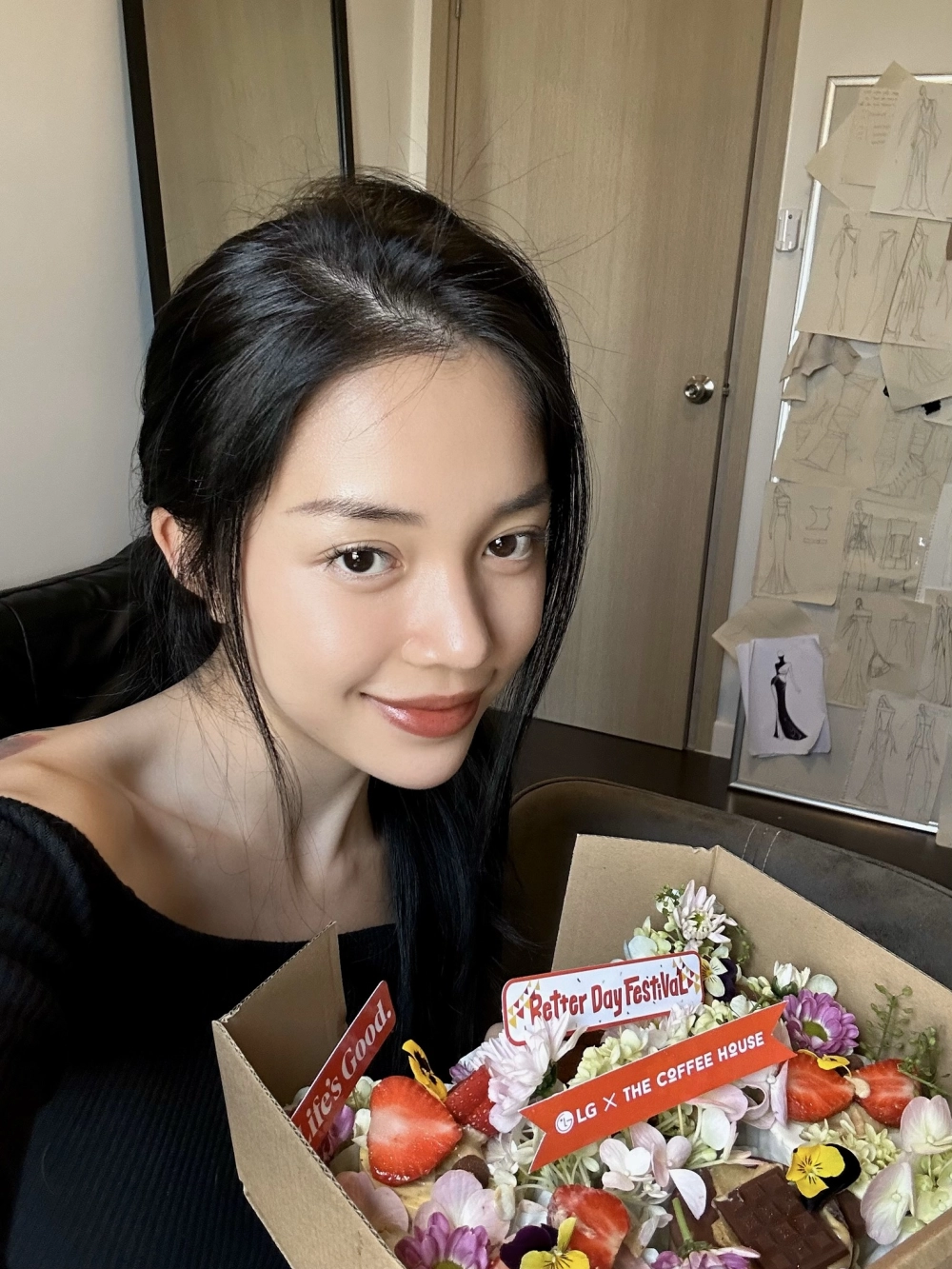 Cùng theo dõi Linh Ngọc Đàm stream và những video hấp dẫn của cô