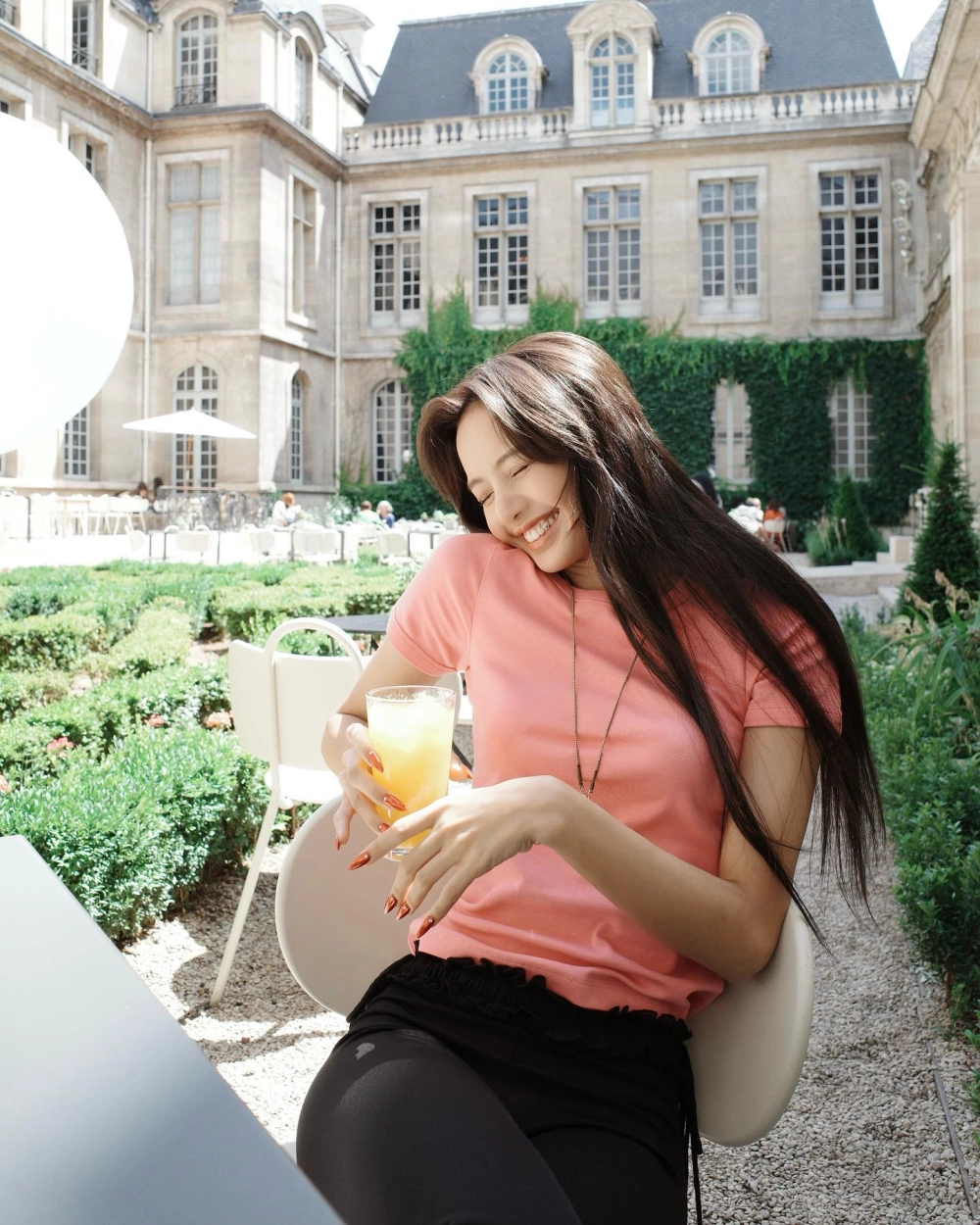 Cute Lisa, đáng yêu làm tan chảy mọi trái tim