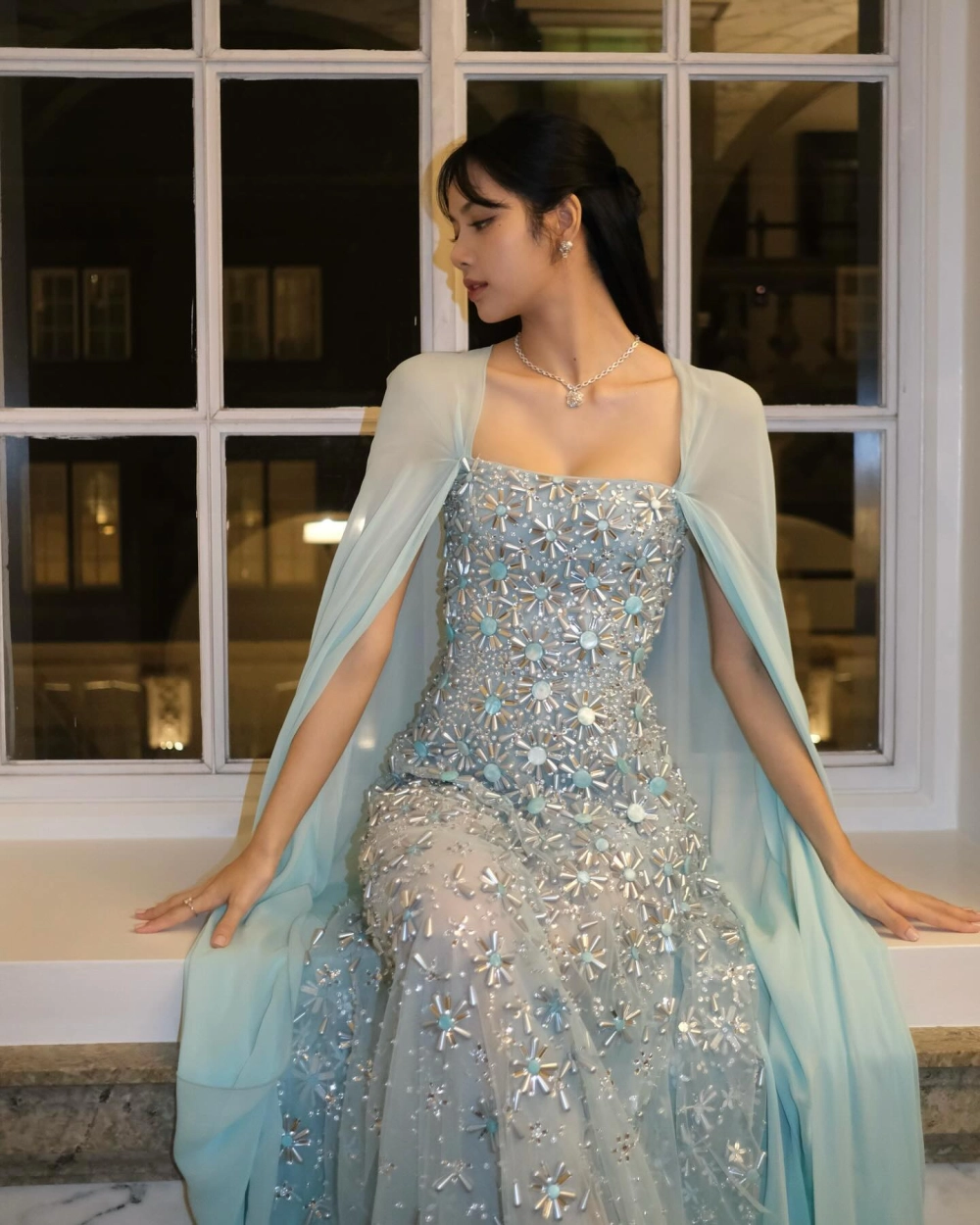 Lisa Instagram, theo dõi ngay để cập nhật hot