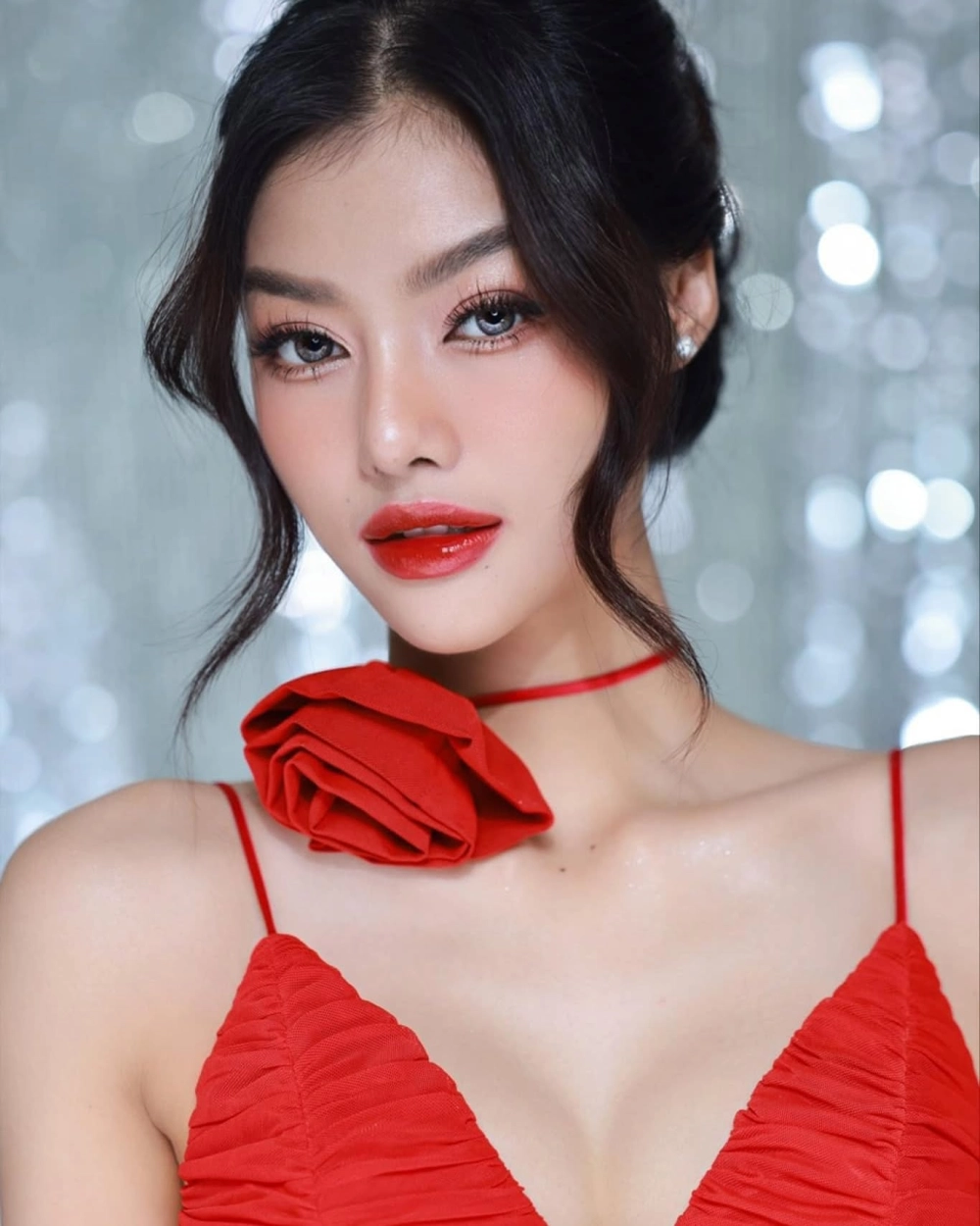 Khám phá Lona Kiều Loan sinh năm bao nhiêu và hành trình nổi bật trong sự nghiệp ca hát 