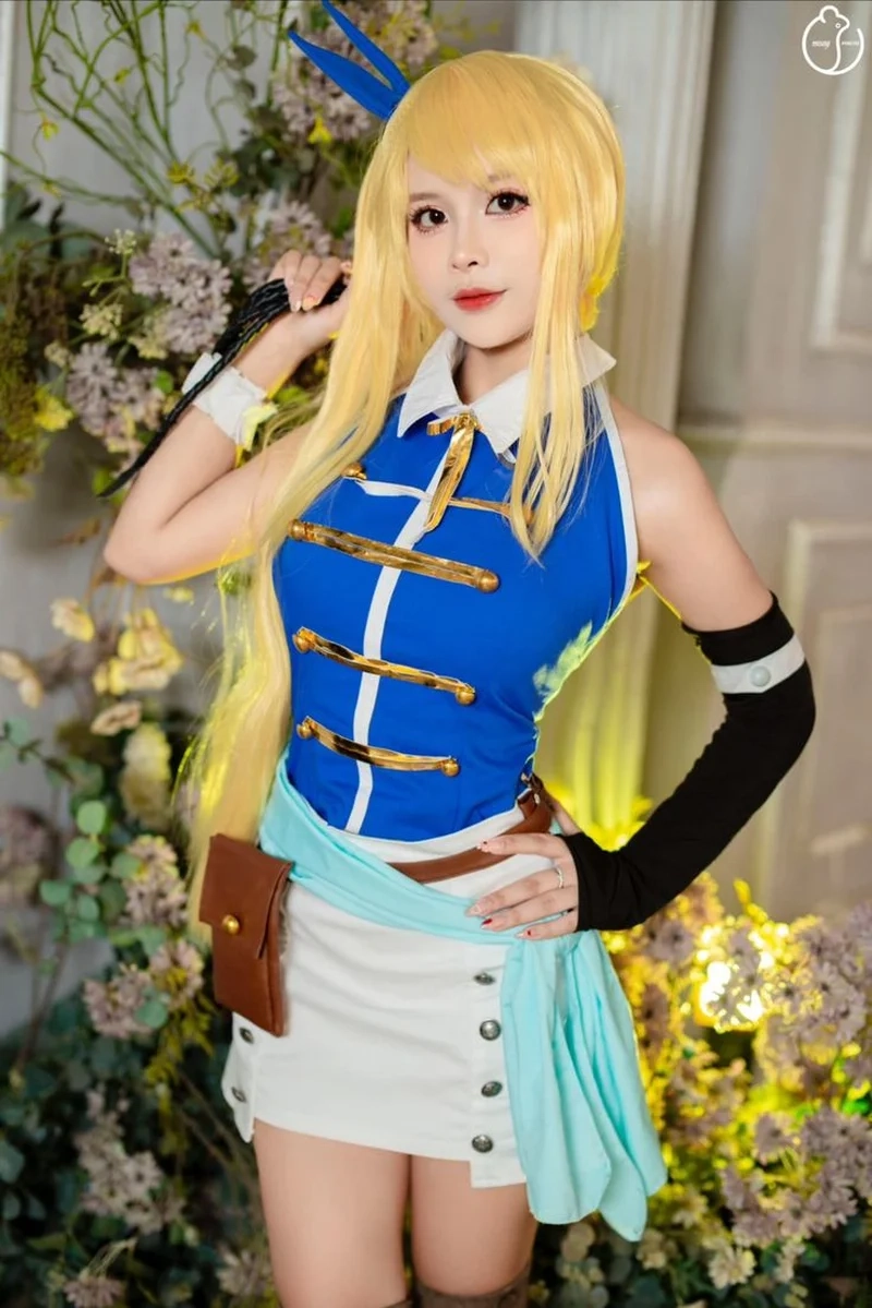 Lucy Heartfilia cosplay đẹp như bước ra từ Fairy Tail