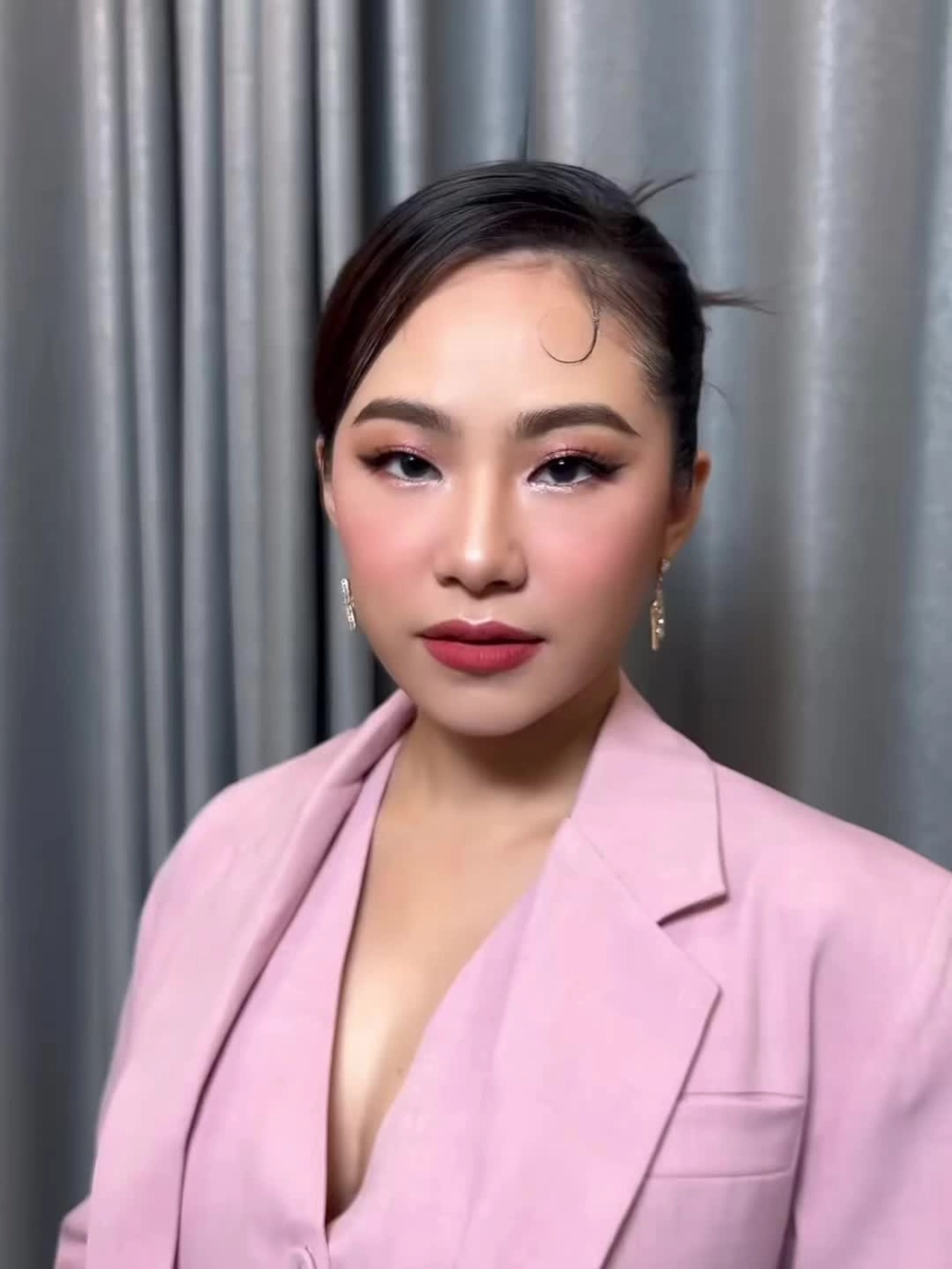 Gợi nhắc tuổi thơ với tạm biệt cô gái trung hoa lương bích hữu
