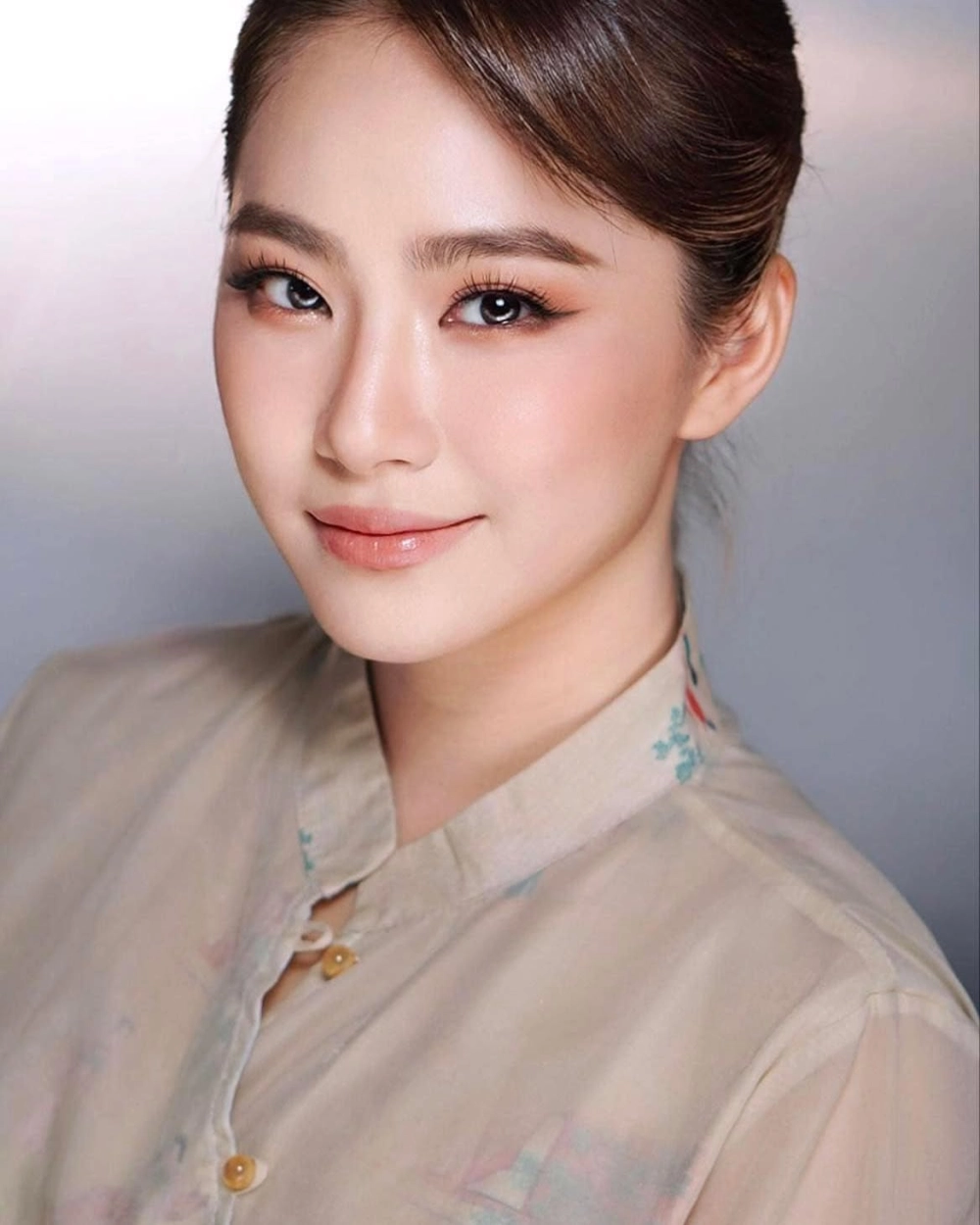 Ngắm lương bích hữu bây giờ rạng rỡ ở tuổi trưởng thành