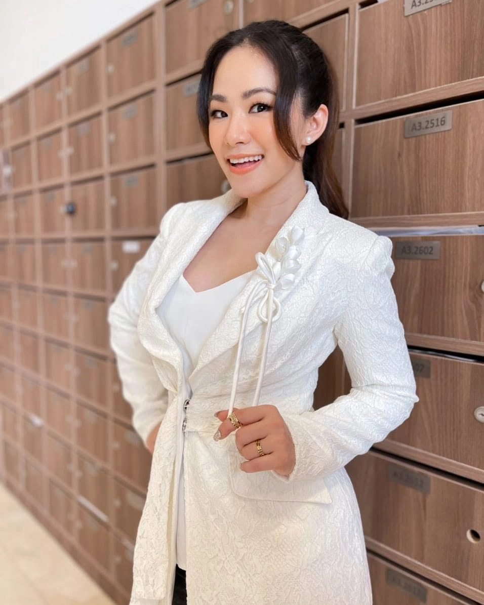 Thưởng thức giọng ca lương bích hữu hát live cực cuốn