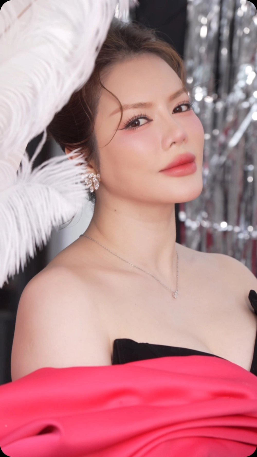 Công ty của Lý Nhã Kỳ LYNK Group kinh doanh đa ngành