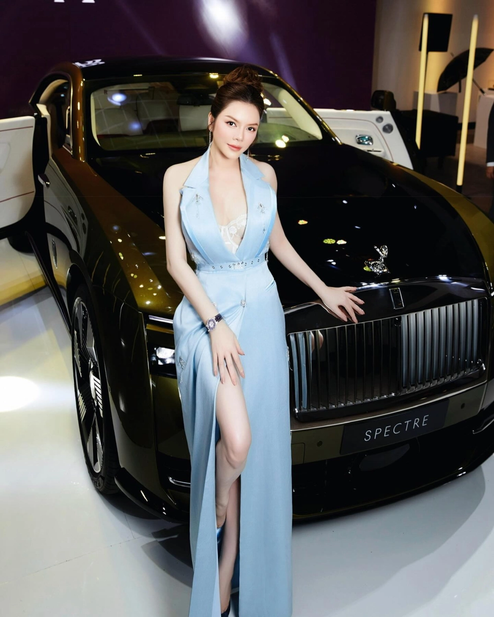 Lý Nhã Kỳ là công chúa của nước nào tự phong