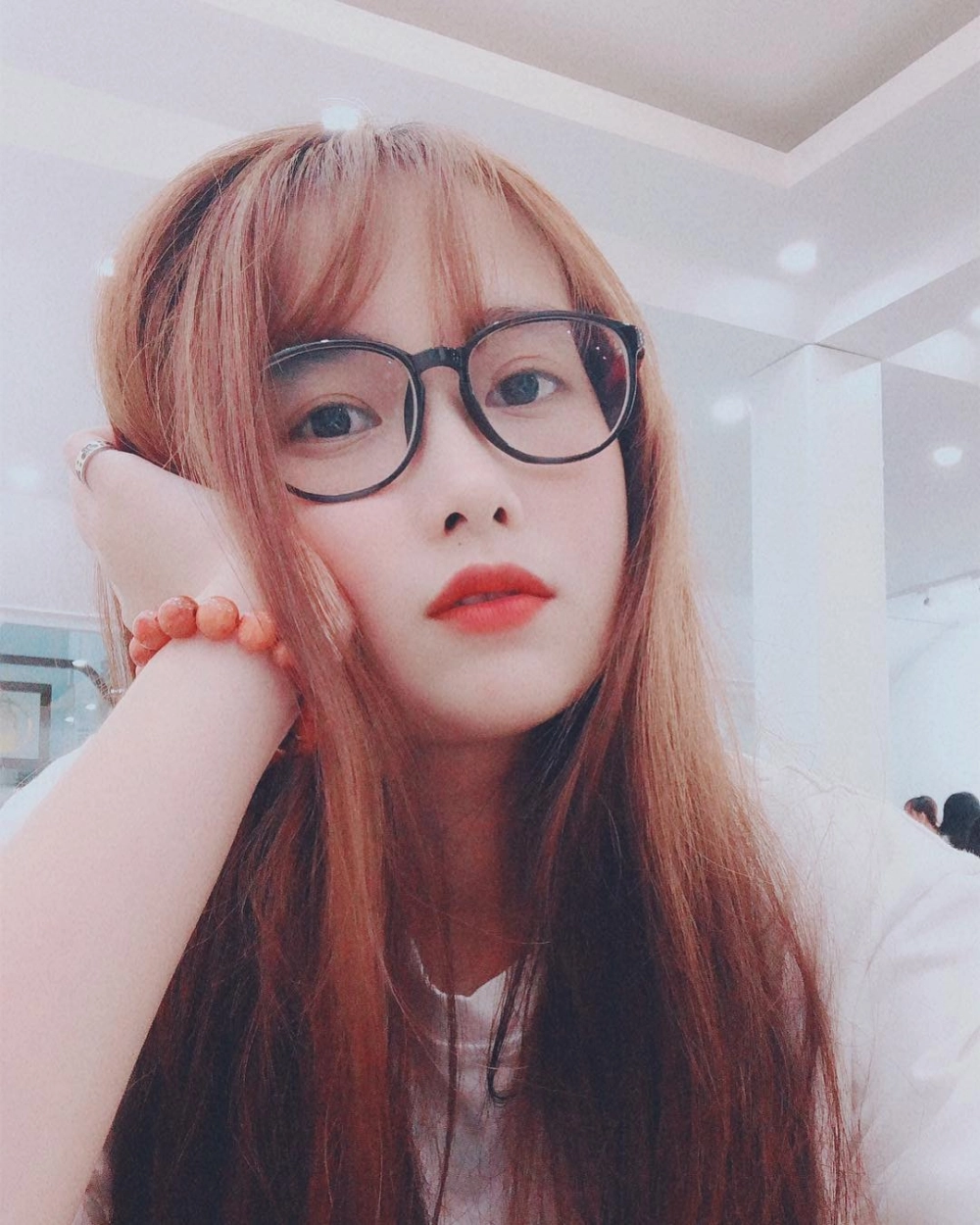 Mai Quỳnh Anh sinh năm mấy? Cùng tìm hiểu về tuổi và những dấu ấn trong sự nghiệp của cô