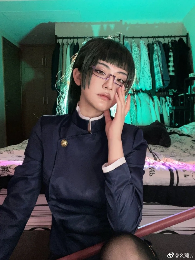 Maki Zenin cosplay ghi điểm với outfit hoàn hảo