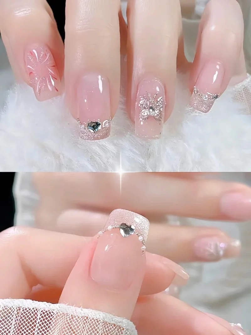 Đón tết lung linh với mẫu nail tết đính đá sang chảnh