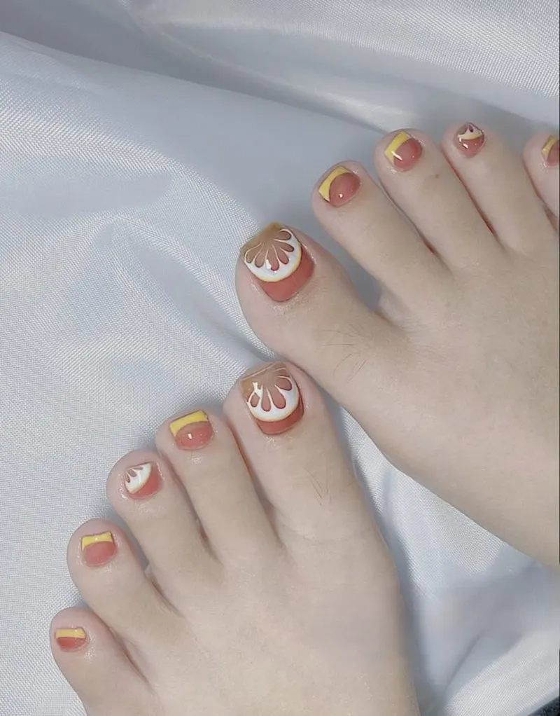 Nâng cấp vẻ đẹp chân của bạn với mẫu nail chân gấu dâu