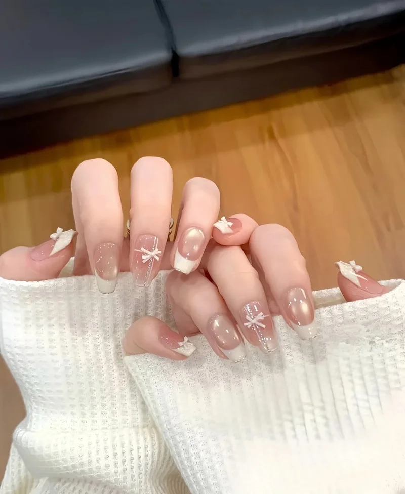 Dịu dàng thanh thoát cùng nail tết nhẹ nhàng