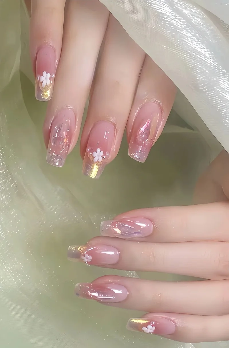 Độc đáo và sáng tạo với nghệ thuật vẽ nail tết
