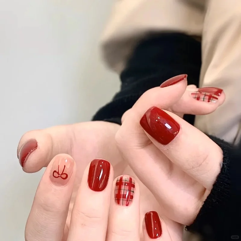 Bùng nổ sắc xuân với bộ móng đẹp chơi tết ấn tượng