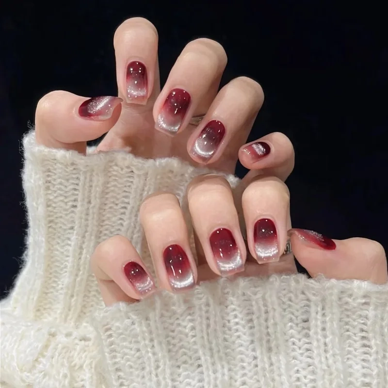 Gợi ý các mẫu móng tay tết giúp nàng thêm nổi bật