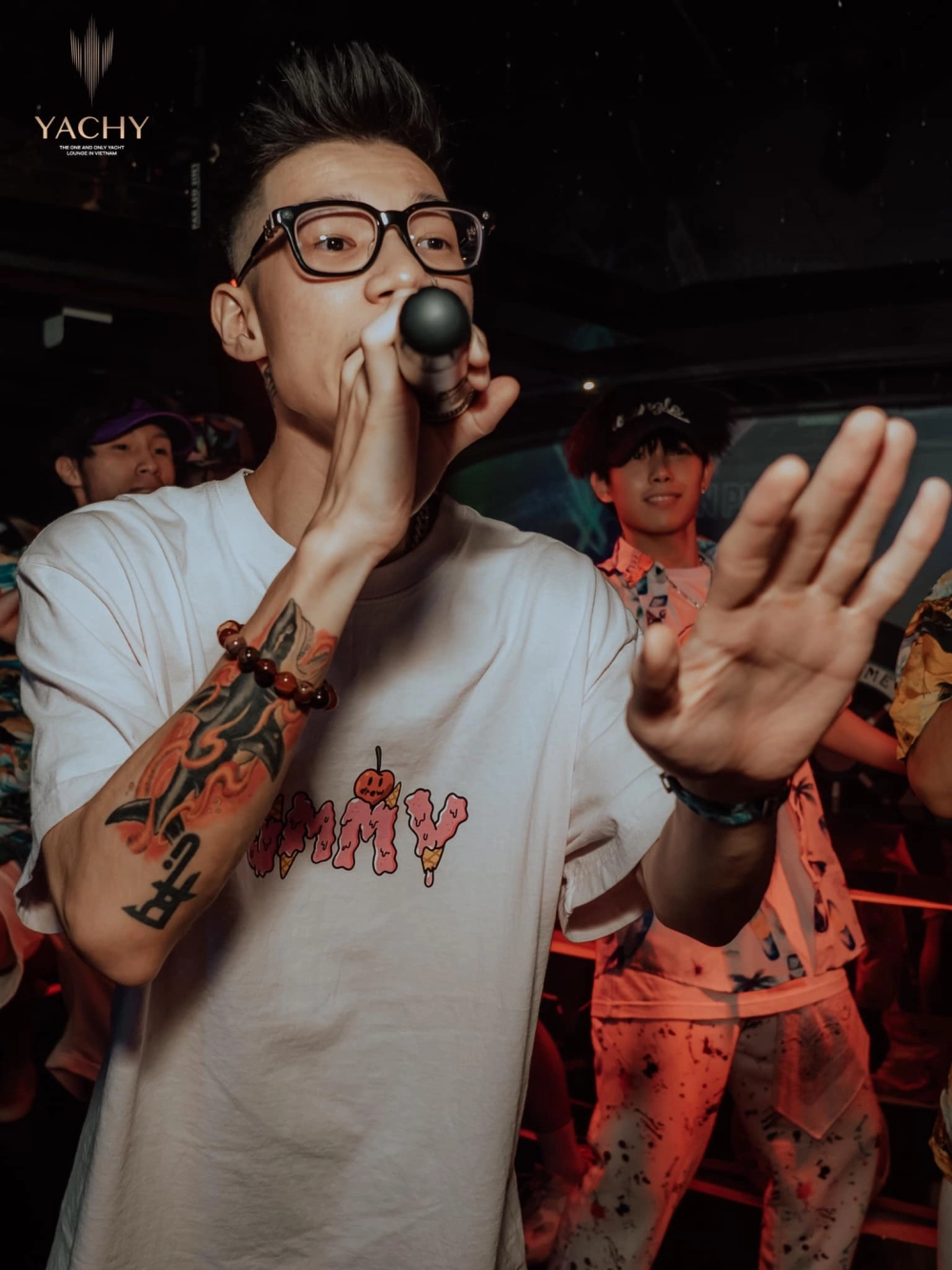 Hình MCK visual đỉnh cao Gen Z