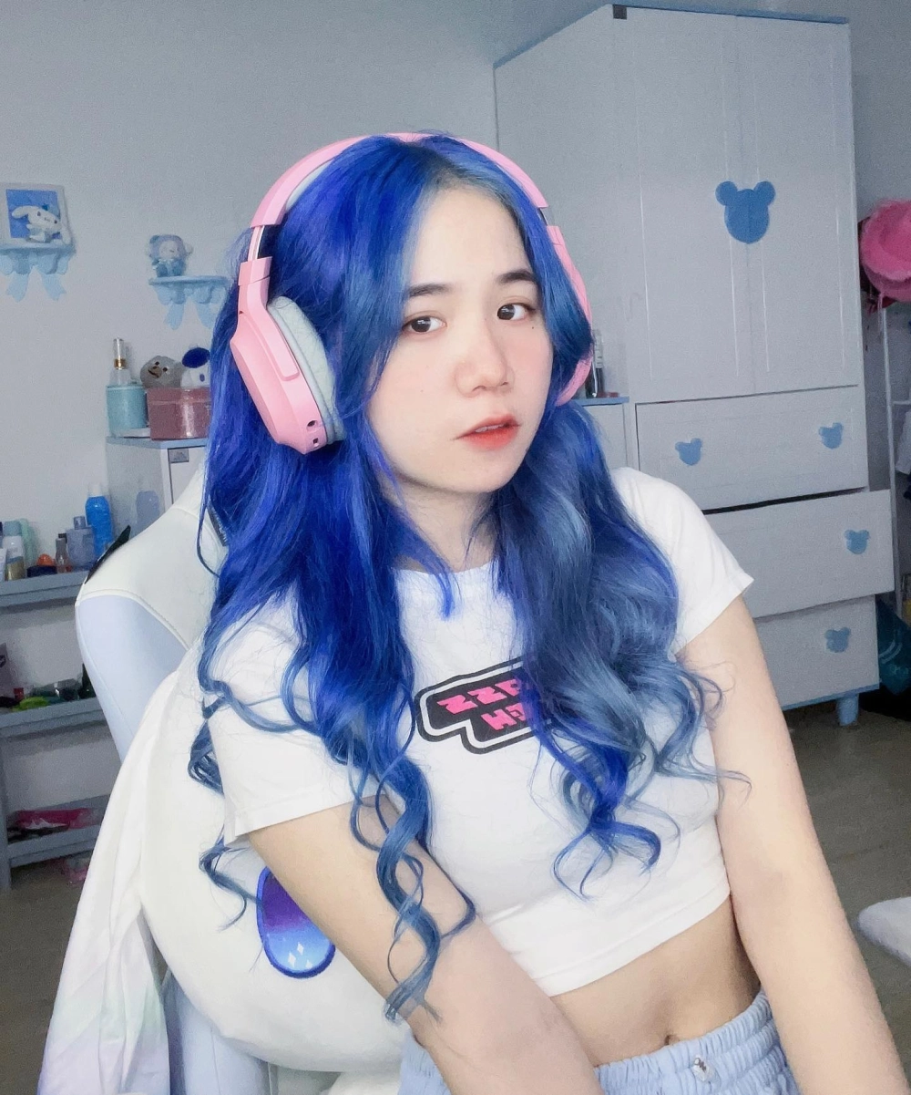 Mèo Simmy cute với vẻ ngoài dễ thương luôn khiến fan mê mẩn