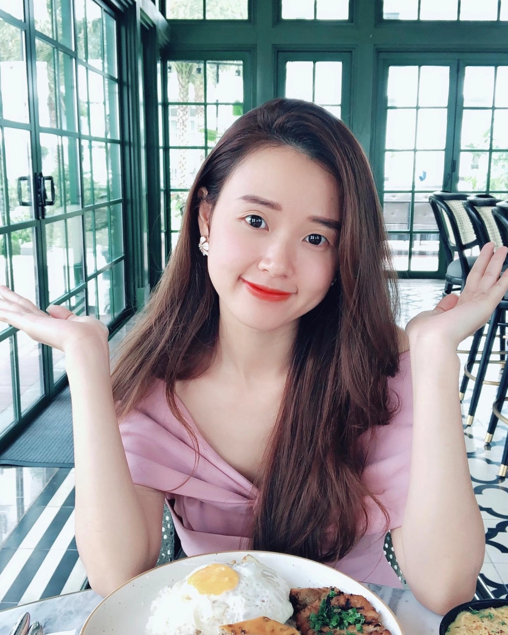 Thông tin về Midu chiều cao và ngoại hình của cô.