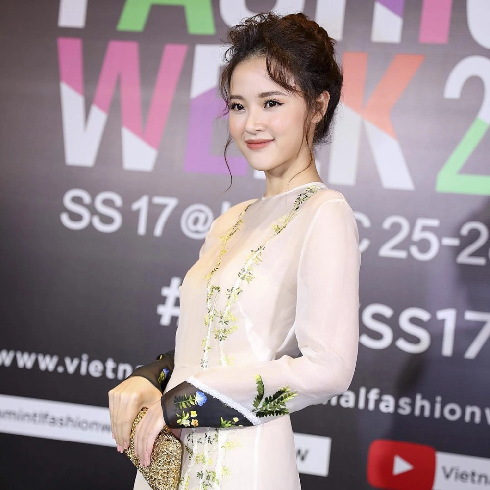 Tìm hiểu Midu là ai và những cống hiến của cô trong ngành giải trí.