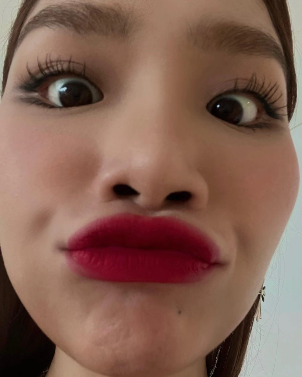Miêu lê anh đang nơi đâu đầy xúc cảm và âm điệu dễ nghe