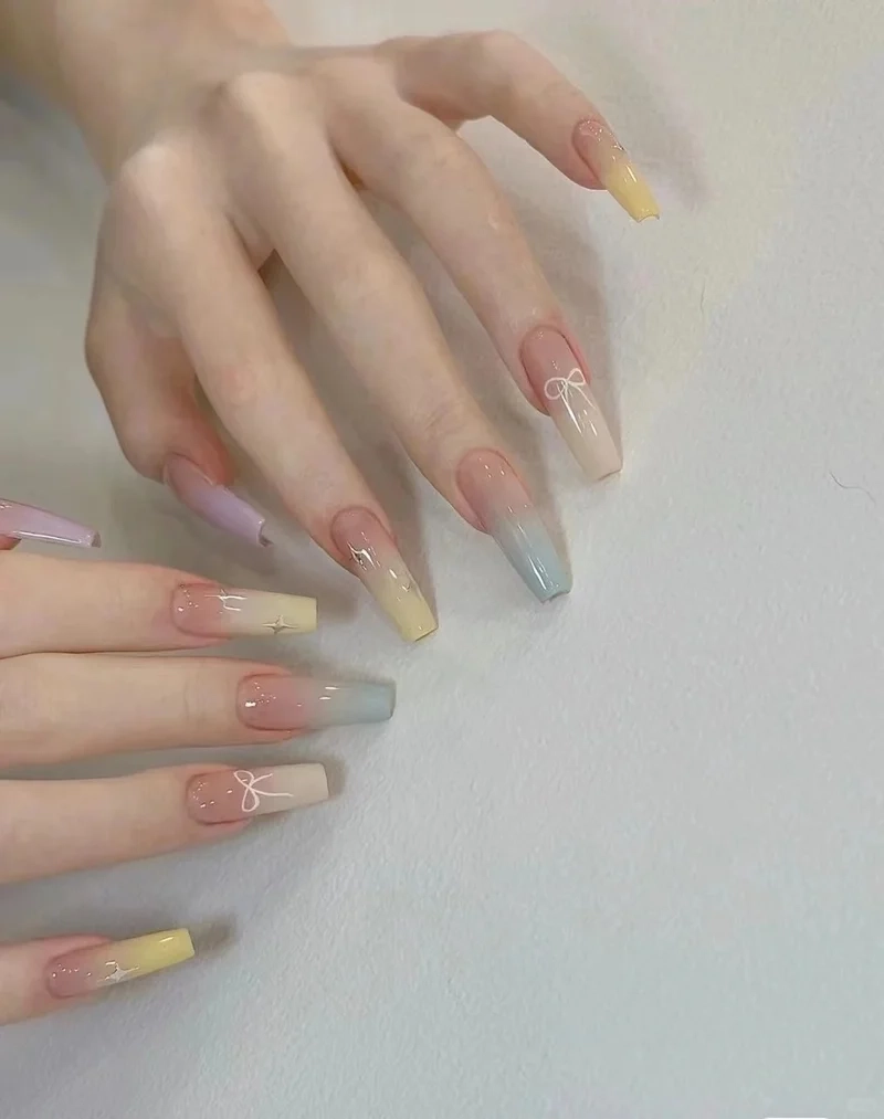 Hô biến thành nàng thơ với ombre hồng nail cực yêu