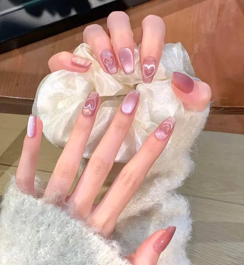 Cá tính cùng nail tay mắt mèo cực kỳ nổi bật