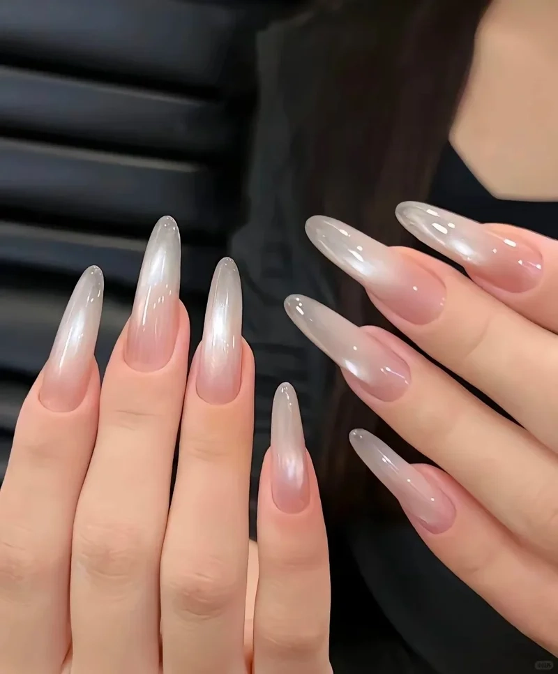 Lên màu chuẩn salon với sơn gel mắt mèo cực chuẩn