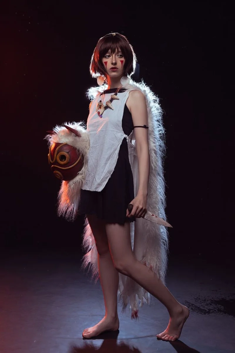 Mononoke Princess cosplay thể hiện khí chất độc lập mạnh mẽ