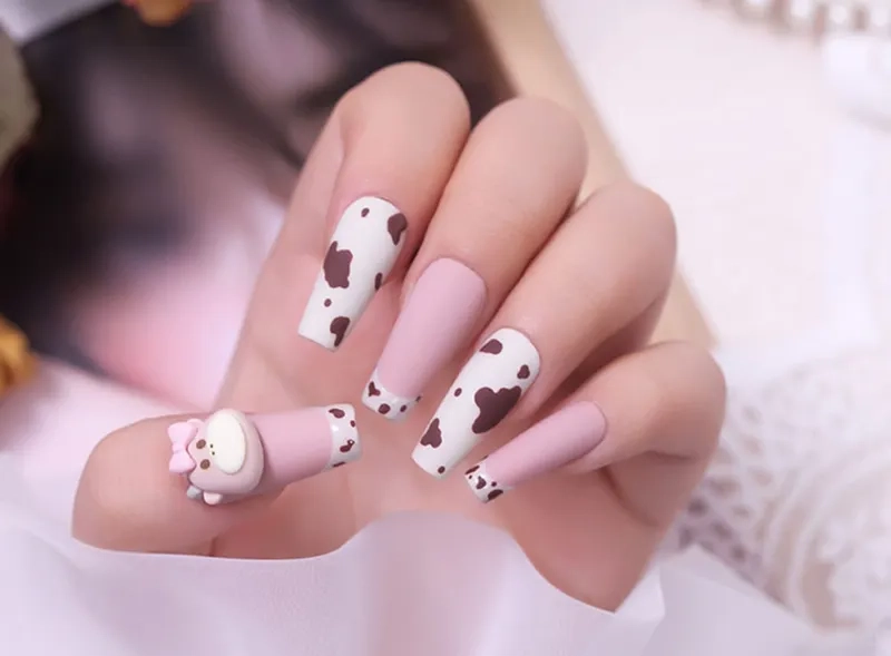Mẫu nail bò sữa mang đến vẻ đẹp nhẹ nhàng và thanh thoát