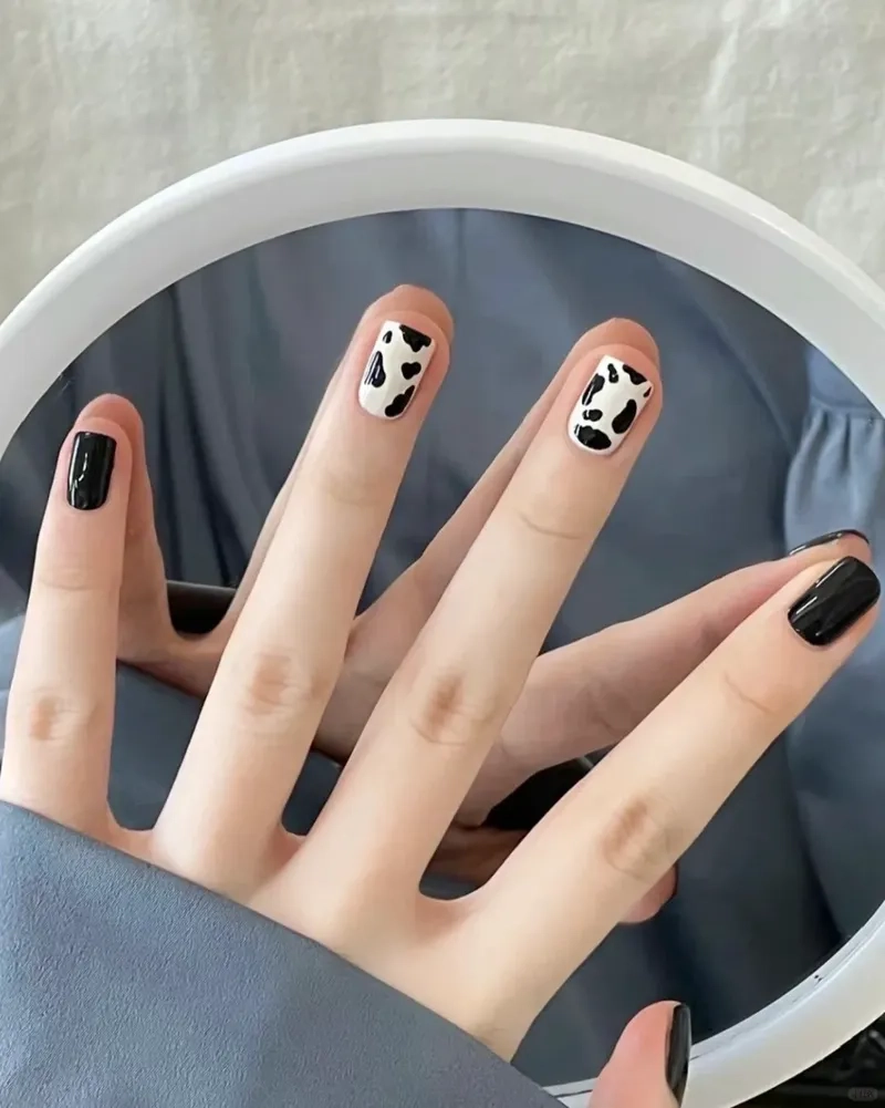 Sơn móng tay màu bò sữa là lựa chọn tuyệt vời cho ngày mới