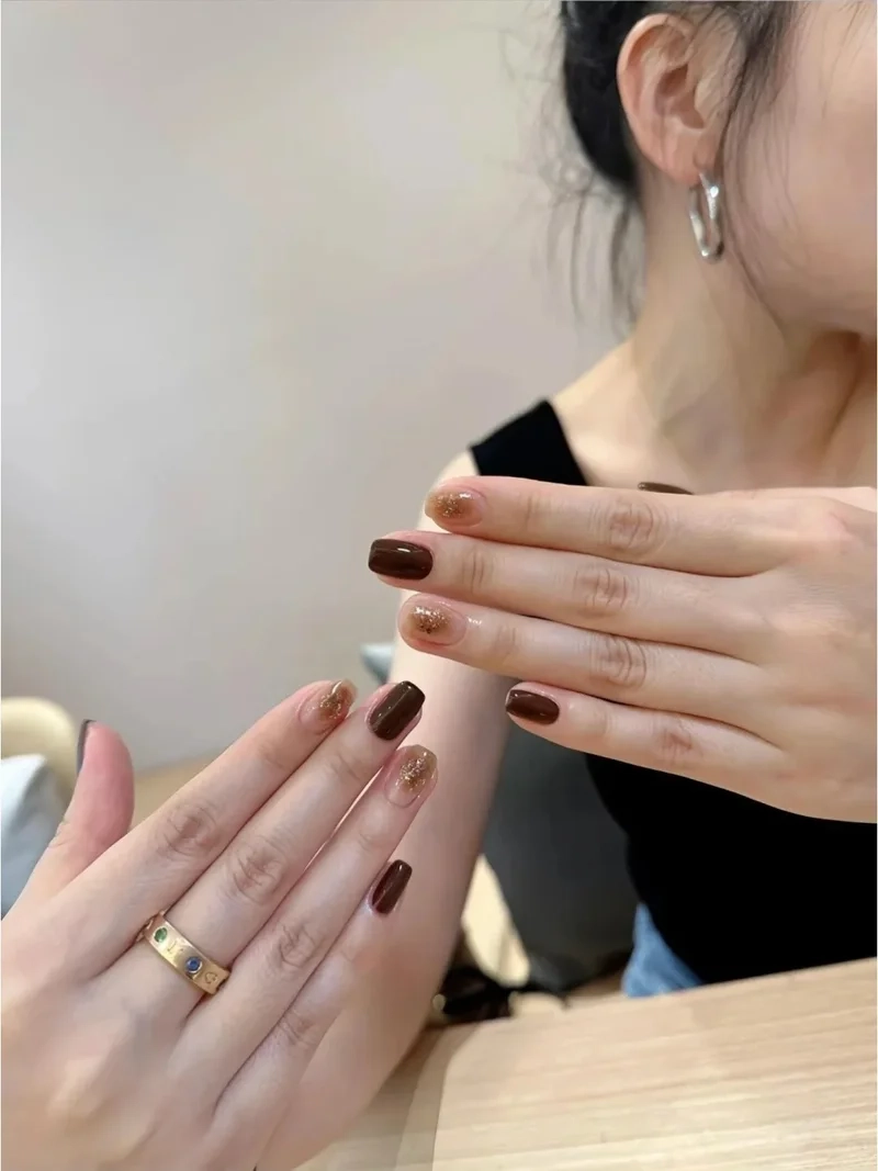 Nàng da ngăm nên thử ngay màu nail cho da ngăm cực trendy