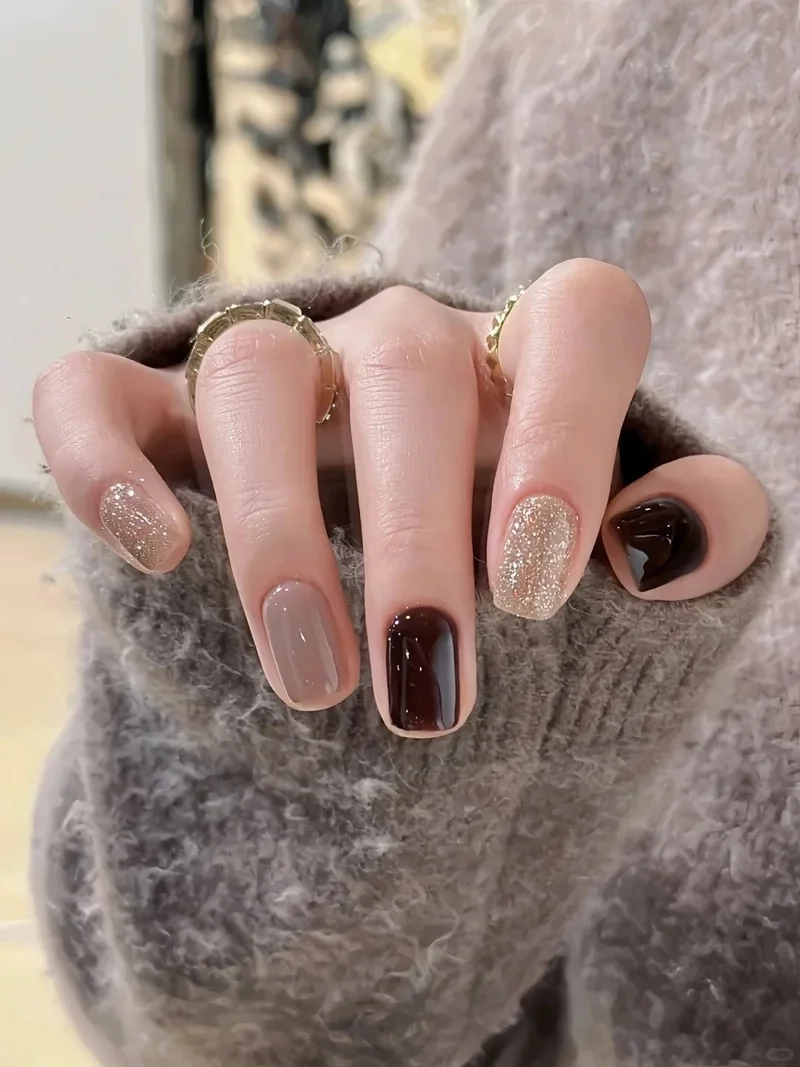 Đừng bỏ lỡ các mẫu bộ nail cho da ngăm cực bắt trend