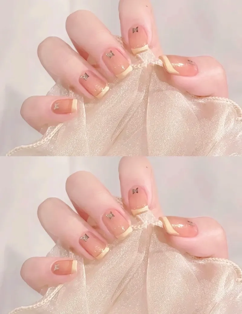 Sơn gel đầu móng trắng lựa chọn hoàn hảo cho nàng yêu sự tối giản