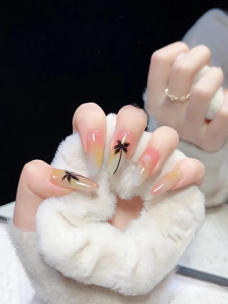 Khám phá mẫu nail đẹp đi biển để tận hưởng kỳ nghỉ thú vị và tự tin hơn