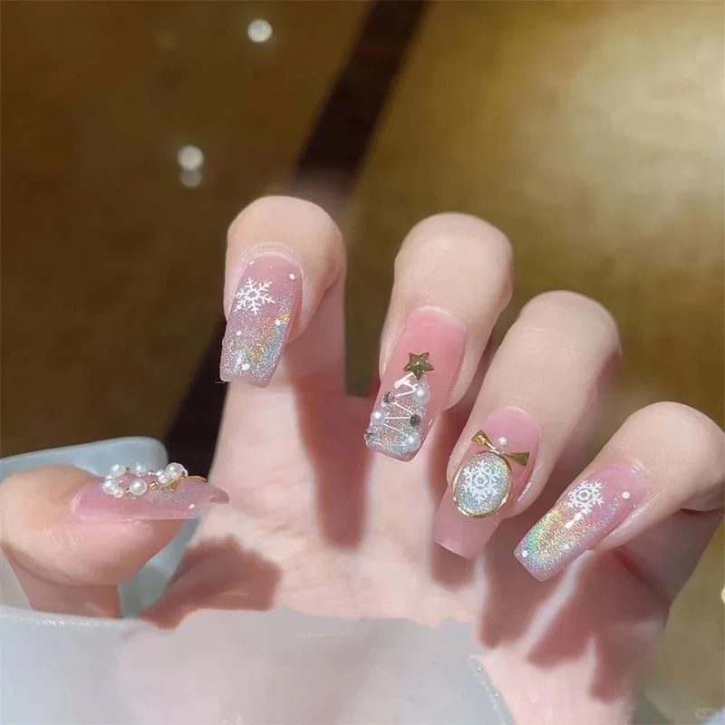 Bắt kịp xu hướng với mẫu nail cho noel năm nay