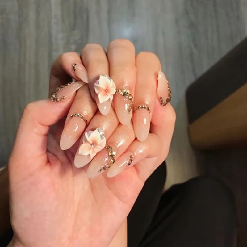 Mẫu hoa đắp bột đẹp tinh tế, giúp nàng tự tin tỏa sáng