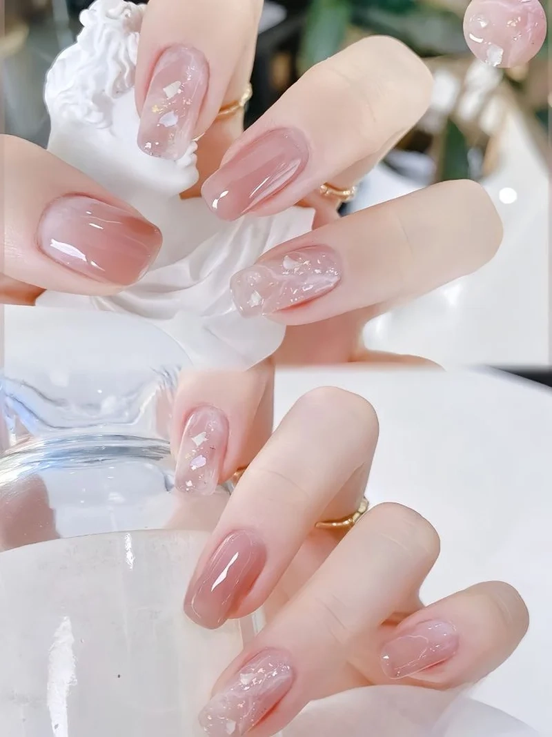 Điểm danh các mẫu móng tay màu loang đẹp không góc chết