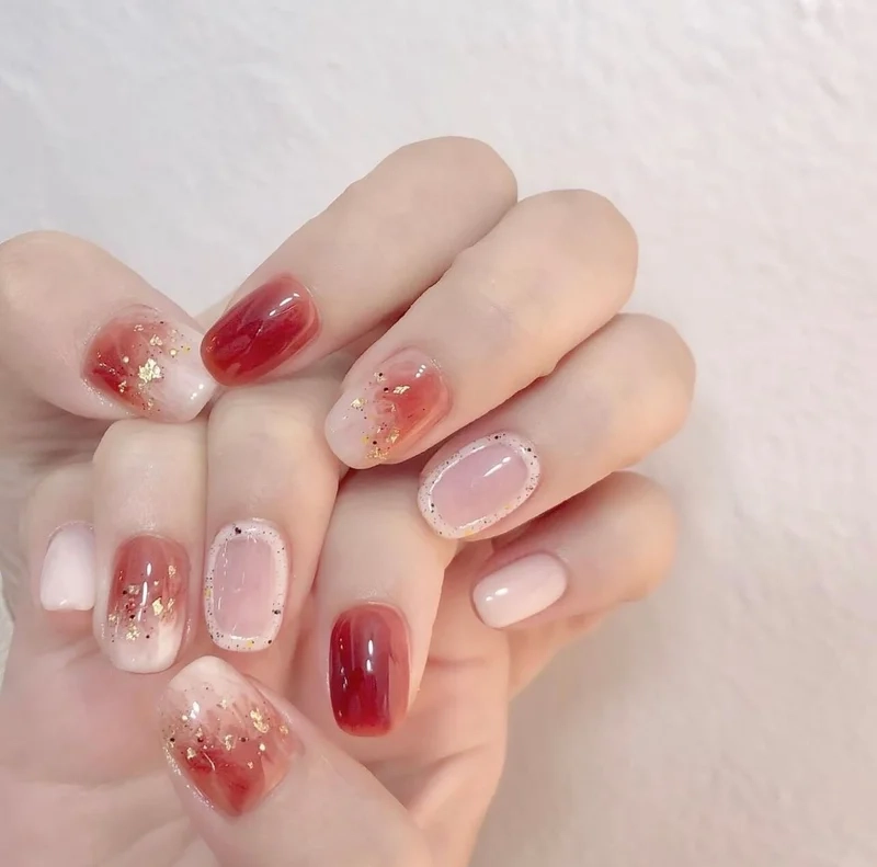 Hô biến bộ tay xinh với sơn gel loang cực thời thượng