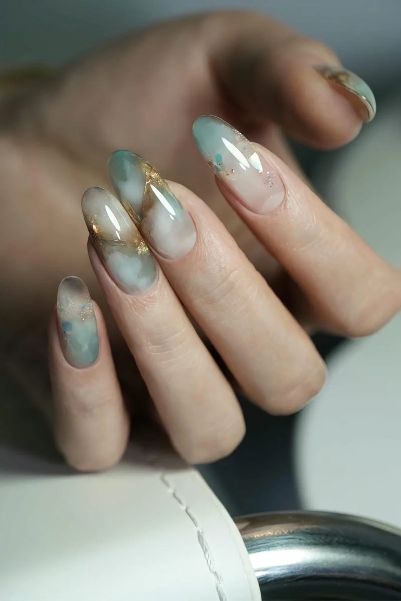 Kết hợp 3 tone sơn gel loang màu cho nàng cá tính