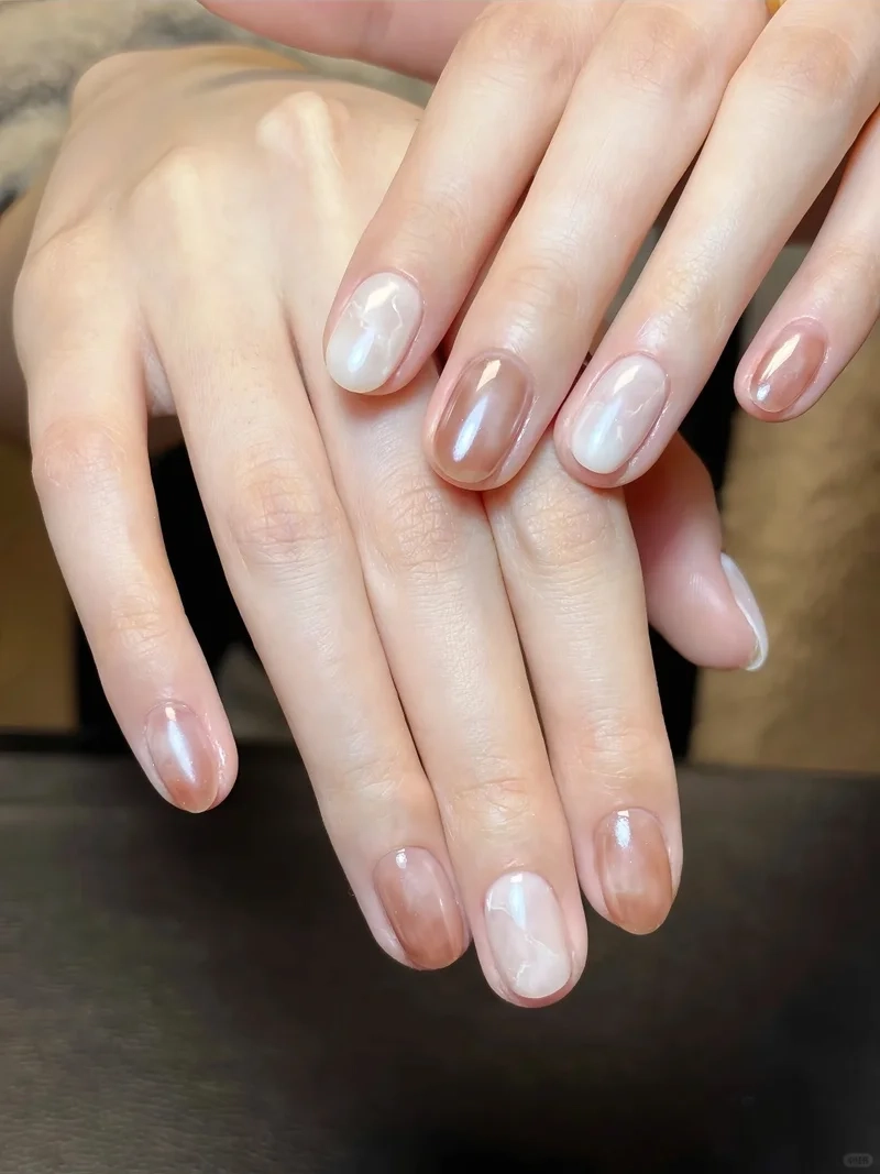 Vẽ tay kết hợp loang vân đá nail cực nghệ