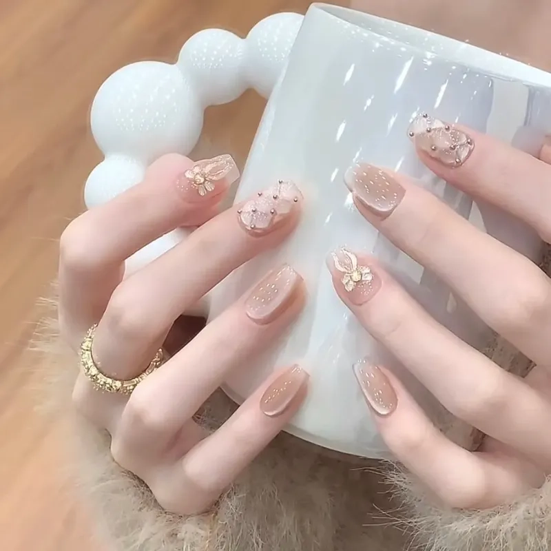 Thử ngay nail màu pastel đơn giản giúp nàng tự tin hơn mỗi ngày