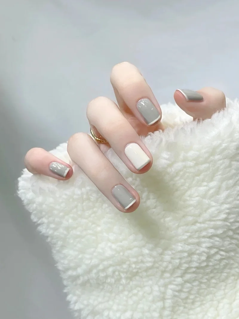 Gây ấn tượng với móng tay đẹp màu xám sang trọng