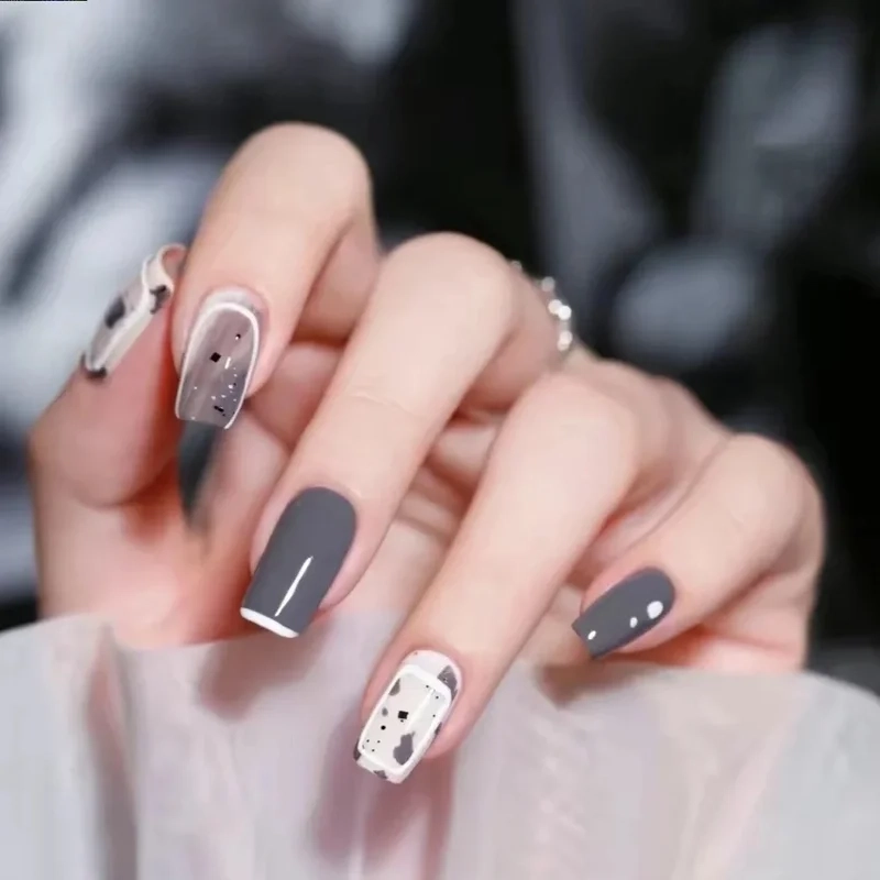Gợi ý tuyệt vời cho nàng mê nail màu xám khói